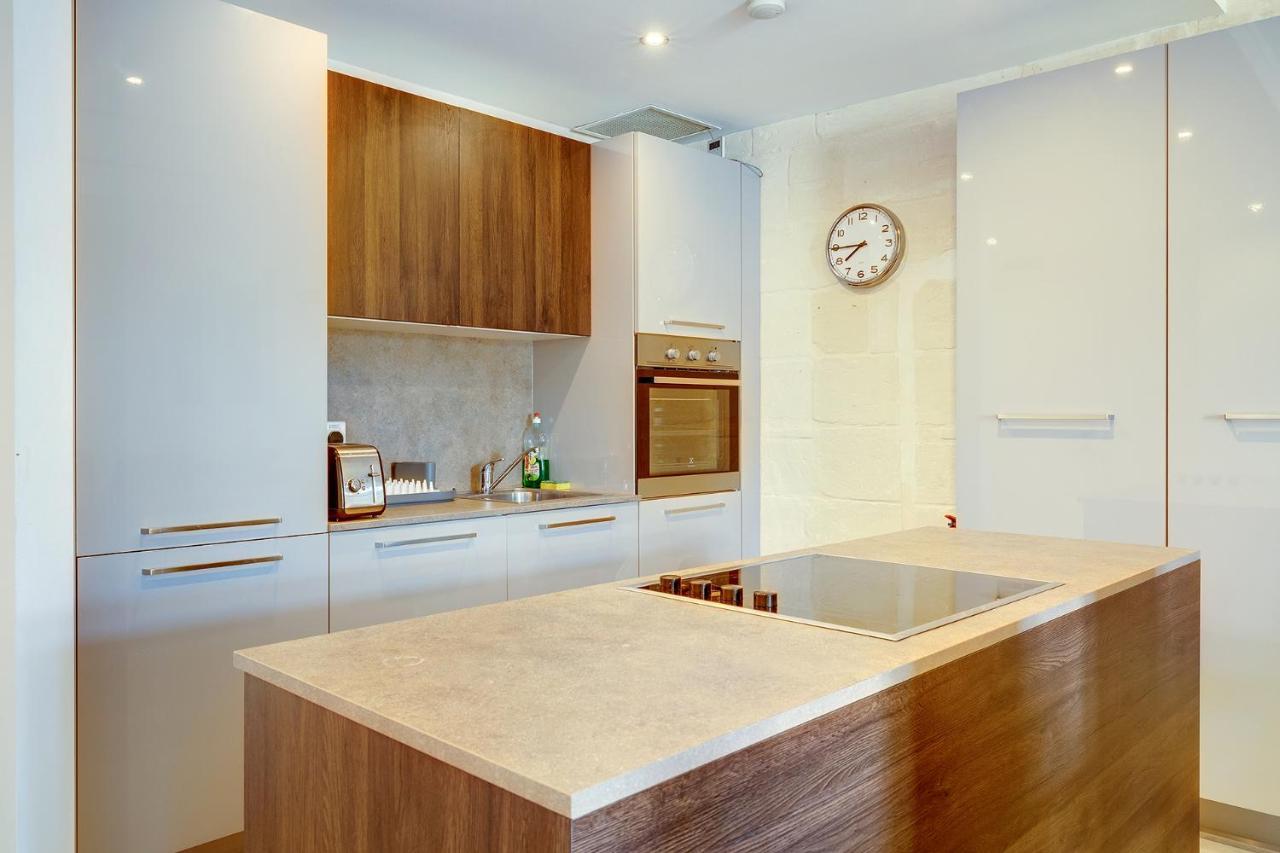 Luxurious 2Br Apartment In Валета Екстериор снимка